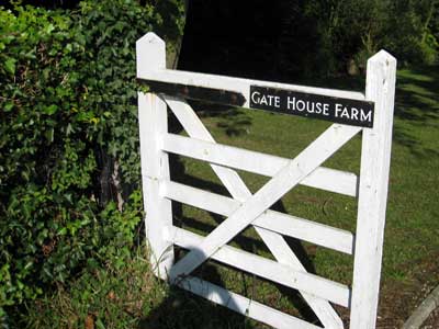 gatehouse-farm-gate